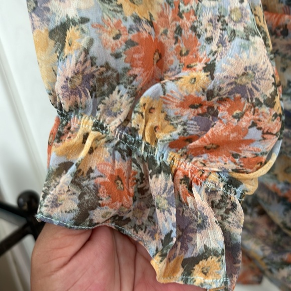 VICI collection long sleeve floral tiered mini dress - Picture 4 of 6